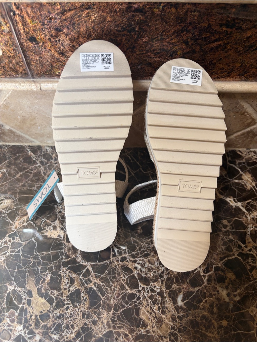 TOMS Natural Canvas Strappy Sandals.Size 7 NWT - Picture 5 of 5